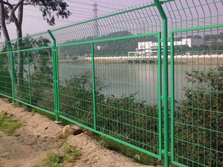 圍墻鐵護欄